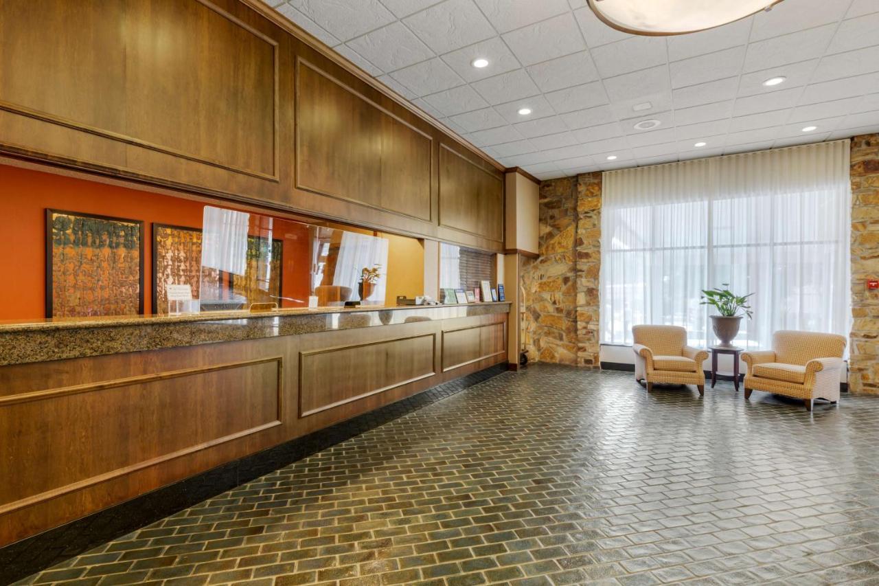 Best Western Plus Wooster Hotel & Conference Center Eksteriør billede