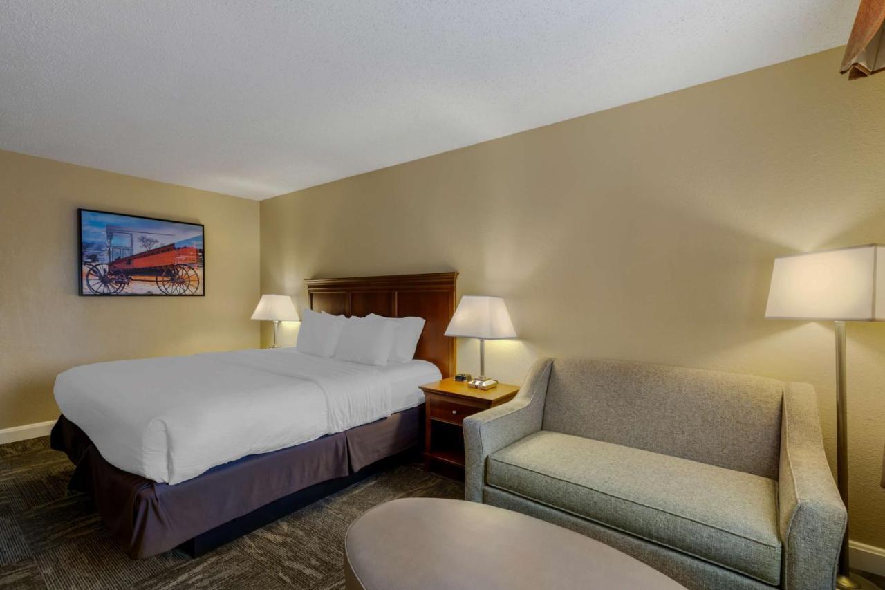 Best Western Plus Wooster Hotel & Conference Center Eksteriør billede