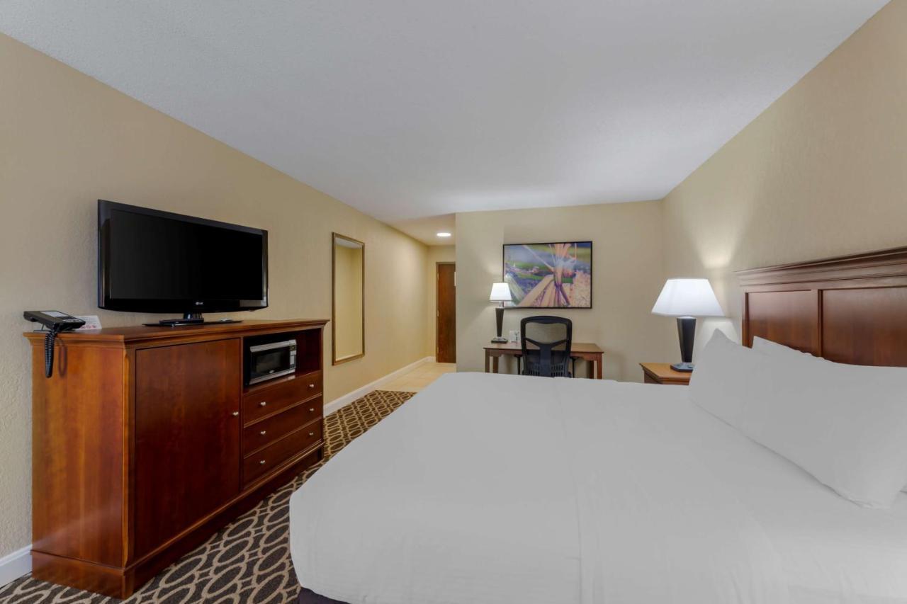 Best Western Plus Wooster Hotel & Conference Center Eksteriør billede